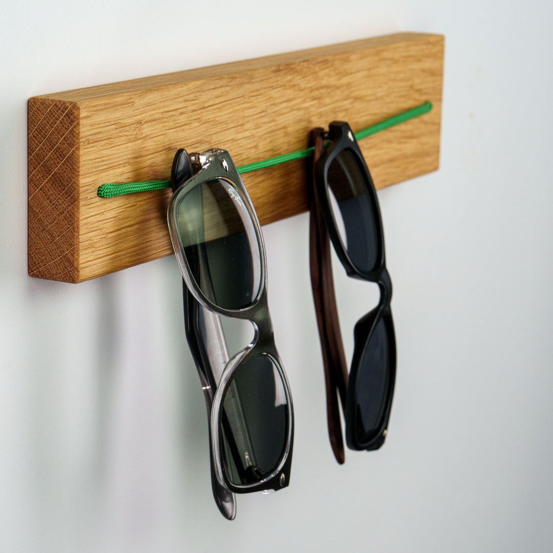 Handgeschnitzter Holz-Brillenhalter Aus Indonesien – Unikat, Massivholz – Für Brille & Sonnenbrille, Als Deko Oder Geschenk