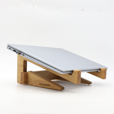 Laptop-Ständer aus Holz